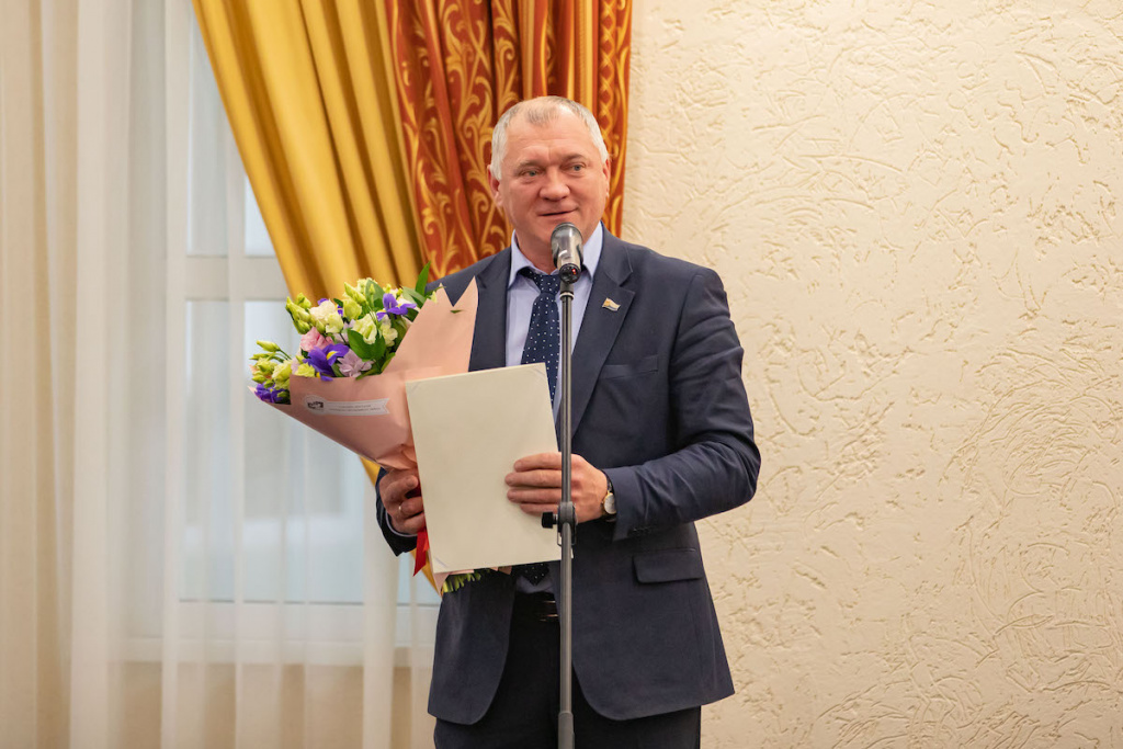 AIBR7582.jpg AIBR7582.jpg