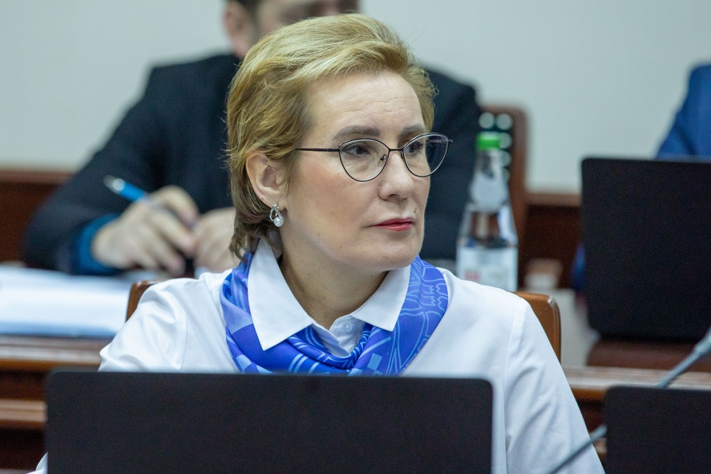 AIBR7438 2.jpg AIBR7438 2.jpg